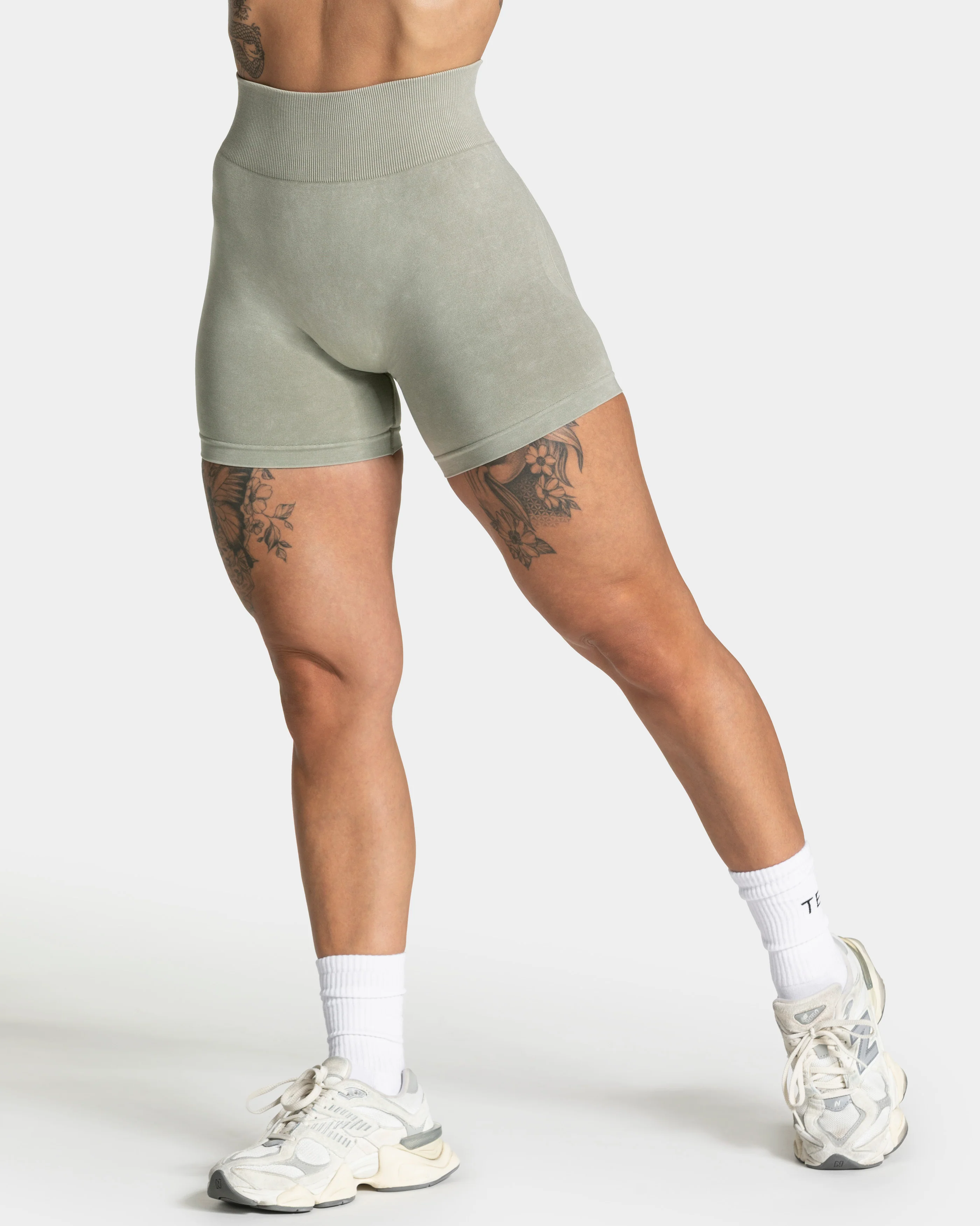 Acid Covert Scrunch Shorts  "Salbei" - Image 2