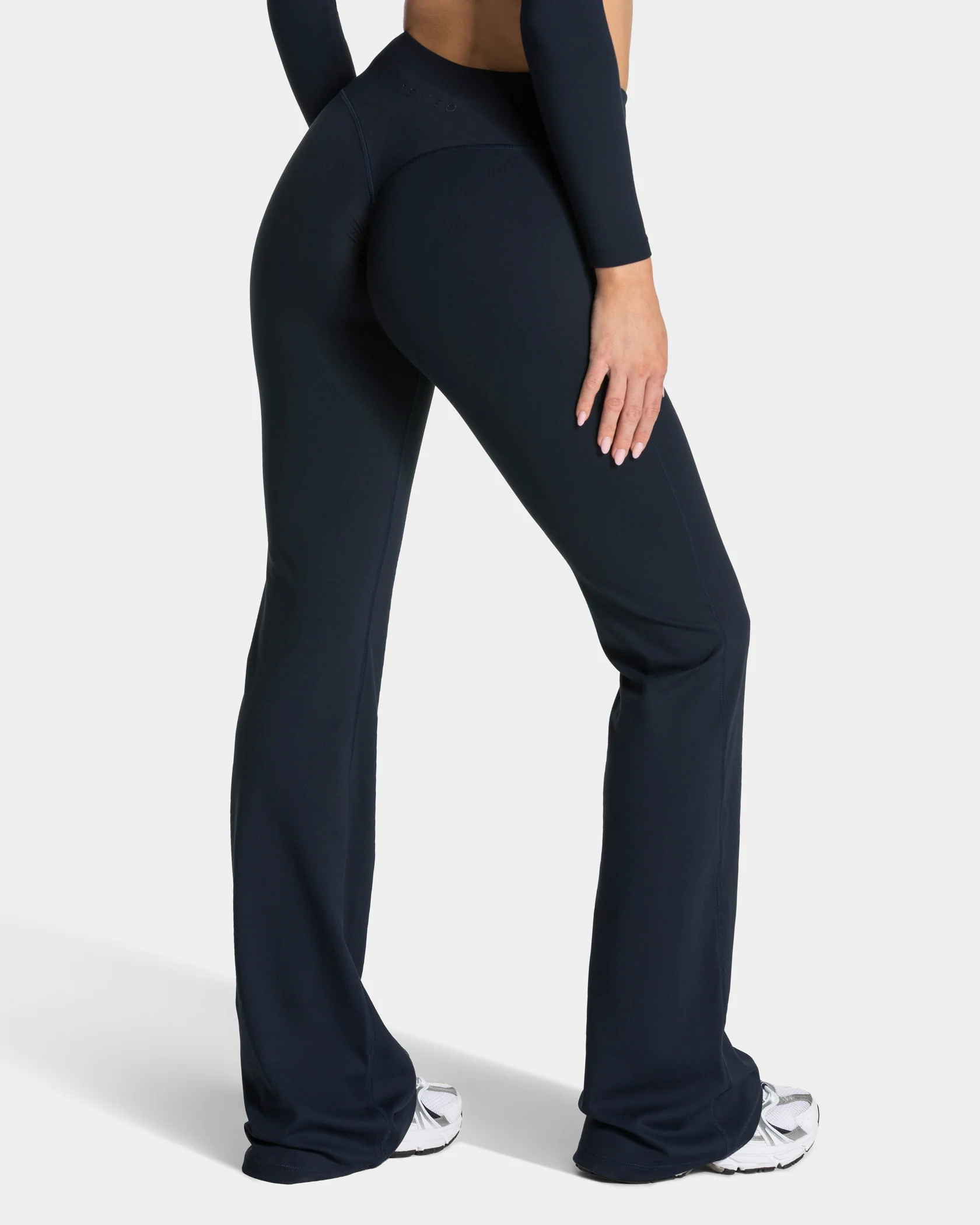 Allrounder Sculpt Scrunch Flared Leggings Tall "Midnight" - Image 3