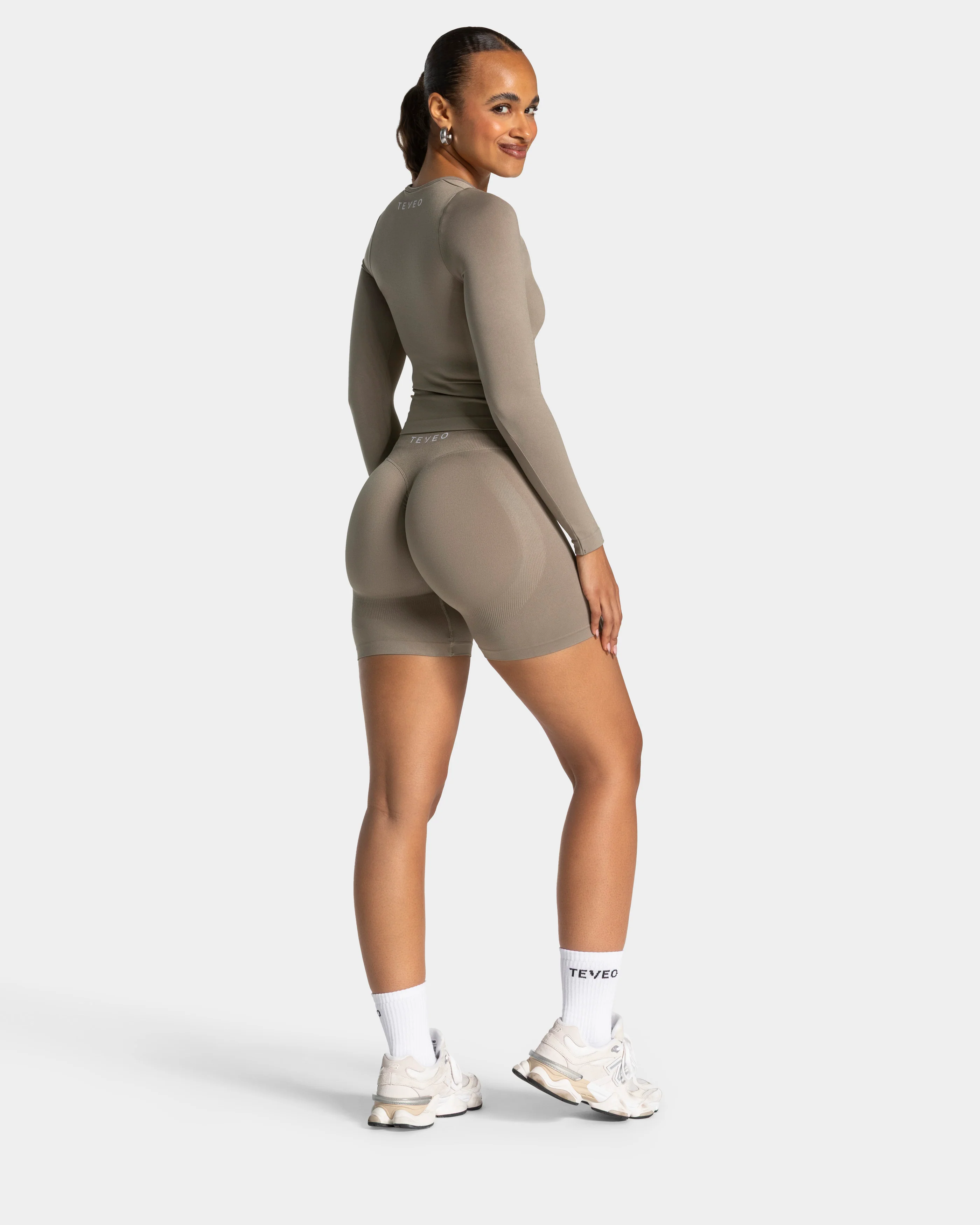 Charming Pro Lifted Scrunch Shorts "Khaki" - Image 5