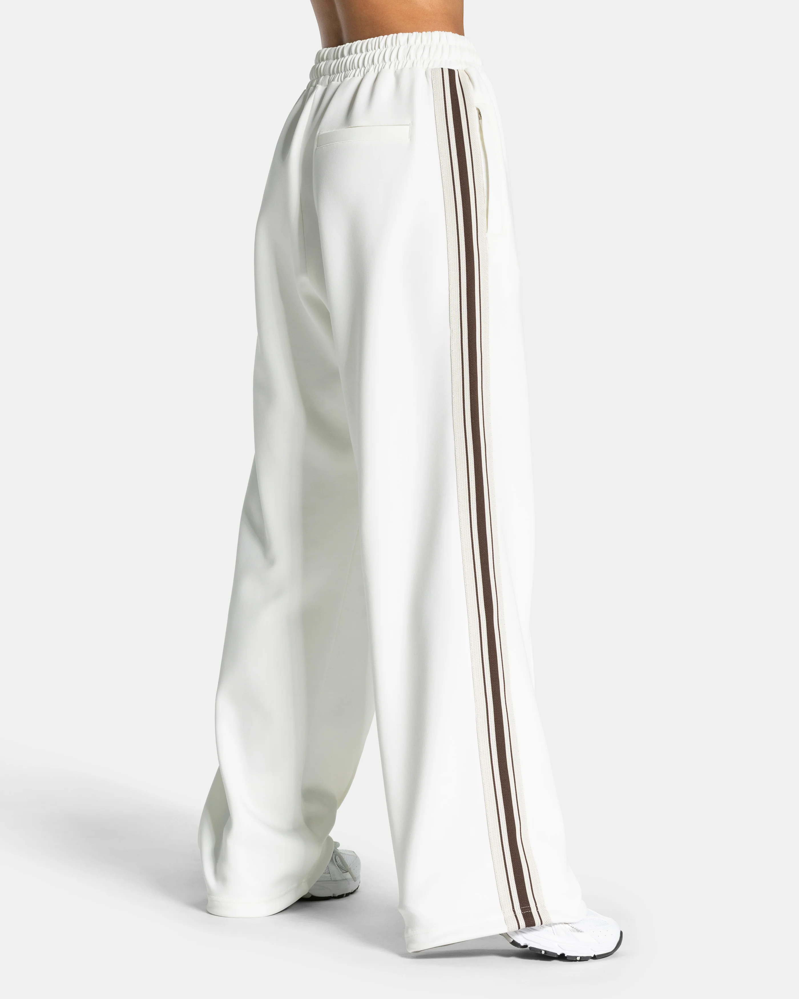 Club Straight Leg Jogger Women "Off White" - Image 2