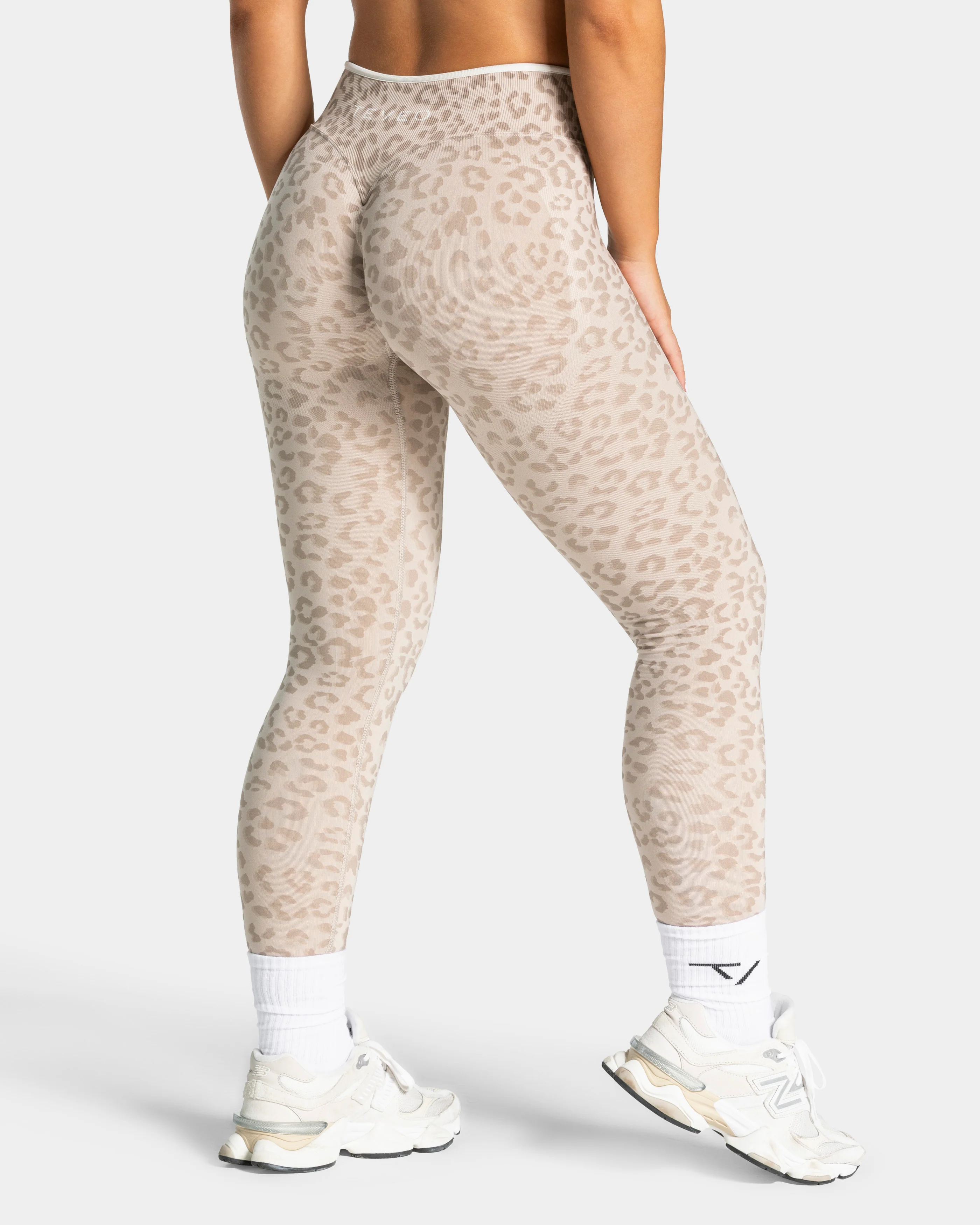 Contrastline Sculpt Scrunch Leggings "Leo Cream" - Image 2