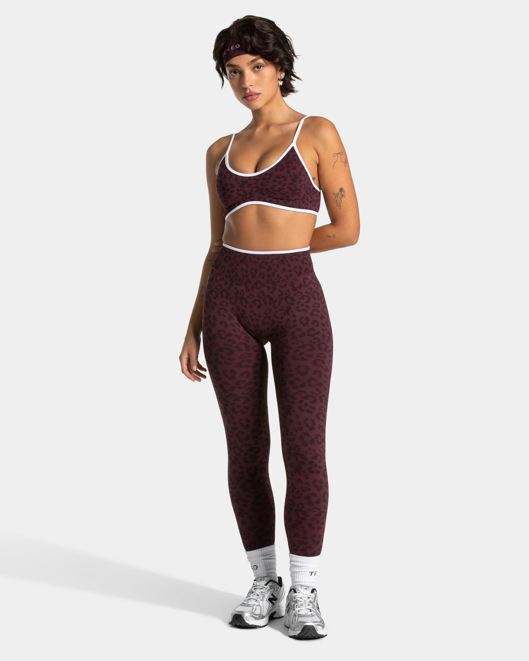 Contrastline Sculpt Scrunch Leggings "Leo Merlot" - Image 3