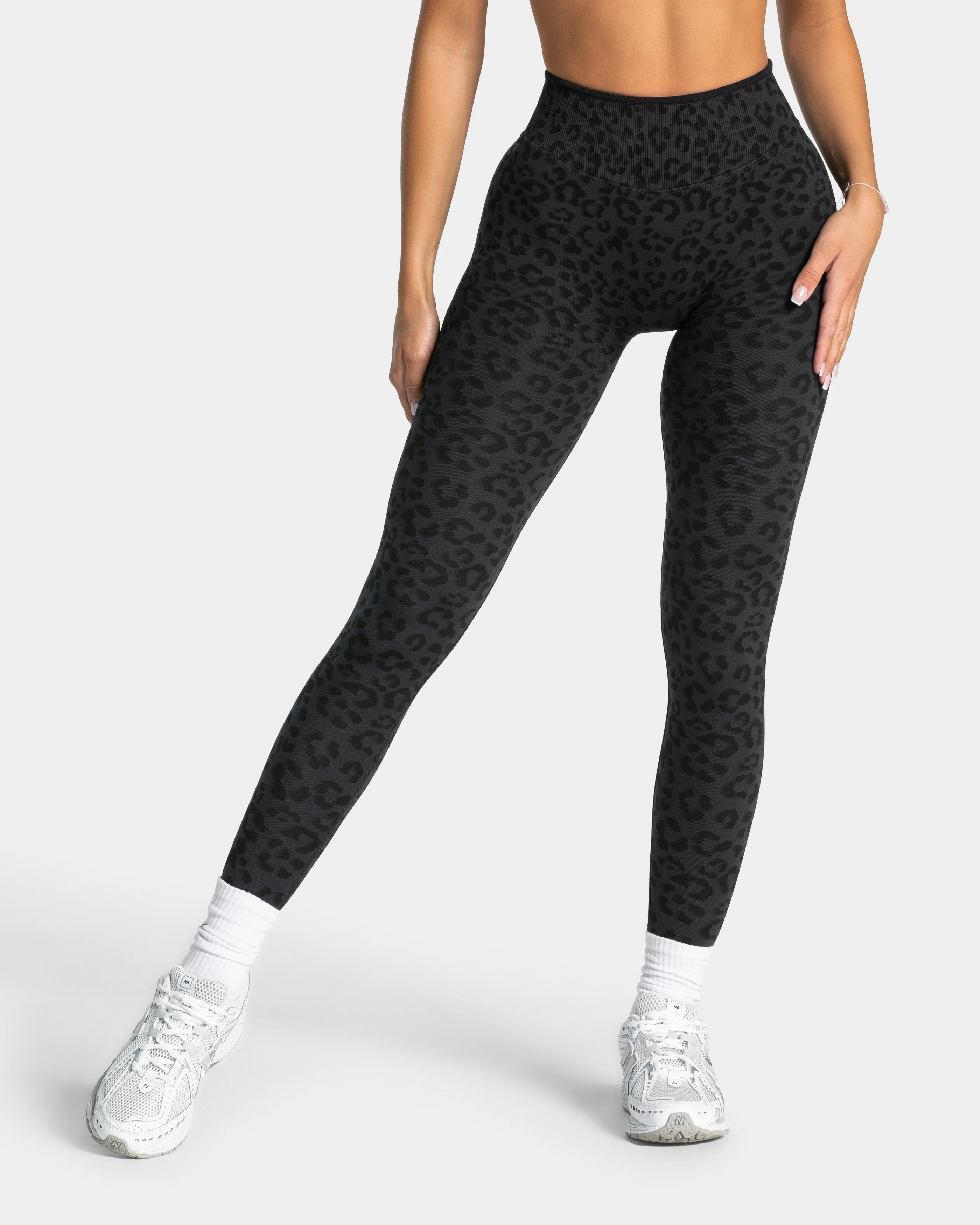 Contrastline Sculpt Scrunch Leggings "Leo Schwarz"