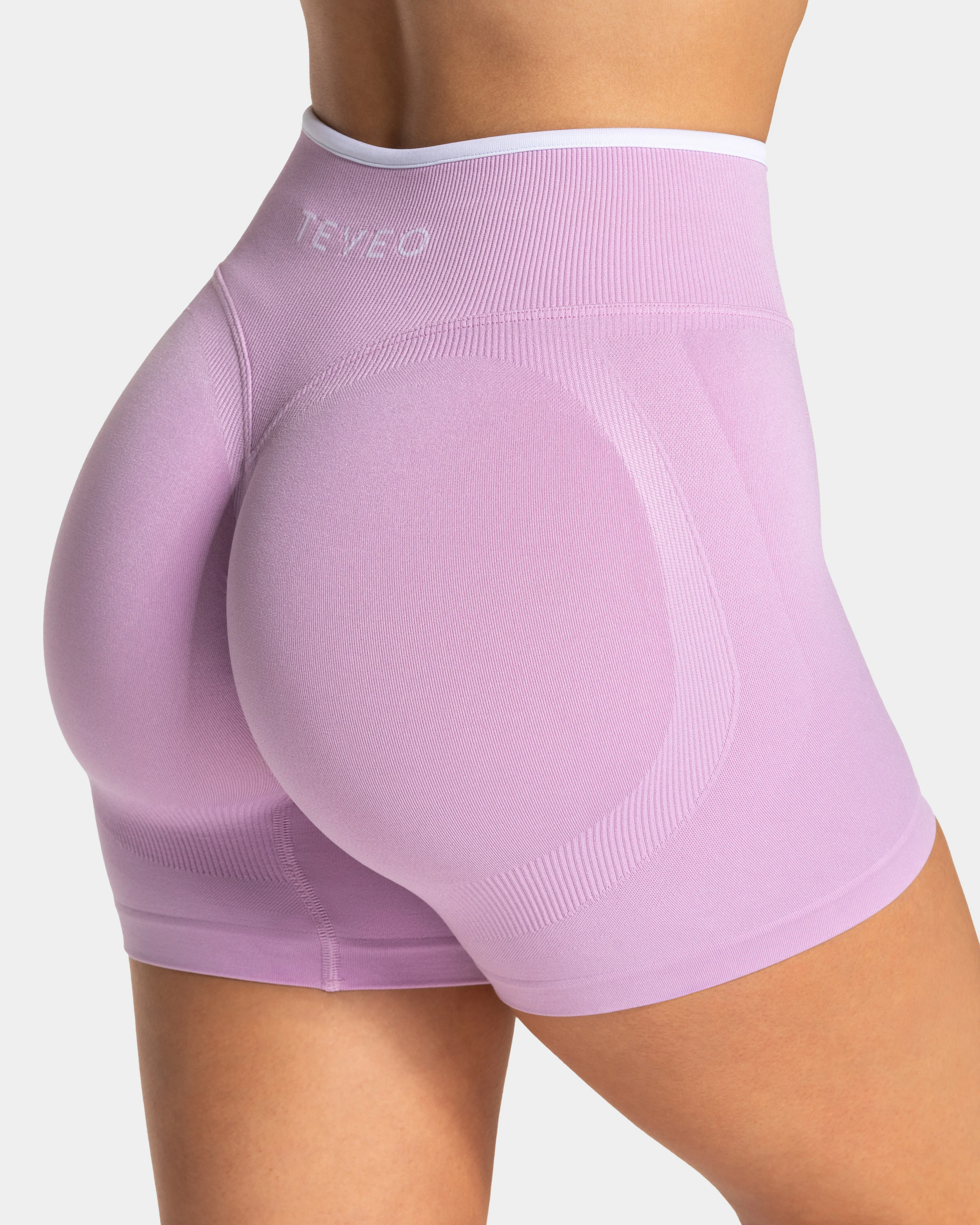 Contrastline Sculpt Scrunch Shorts "Orchid" - Image 4