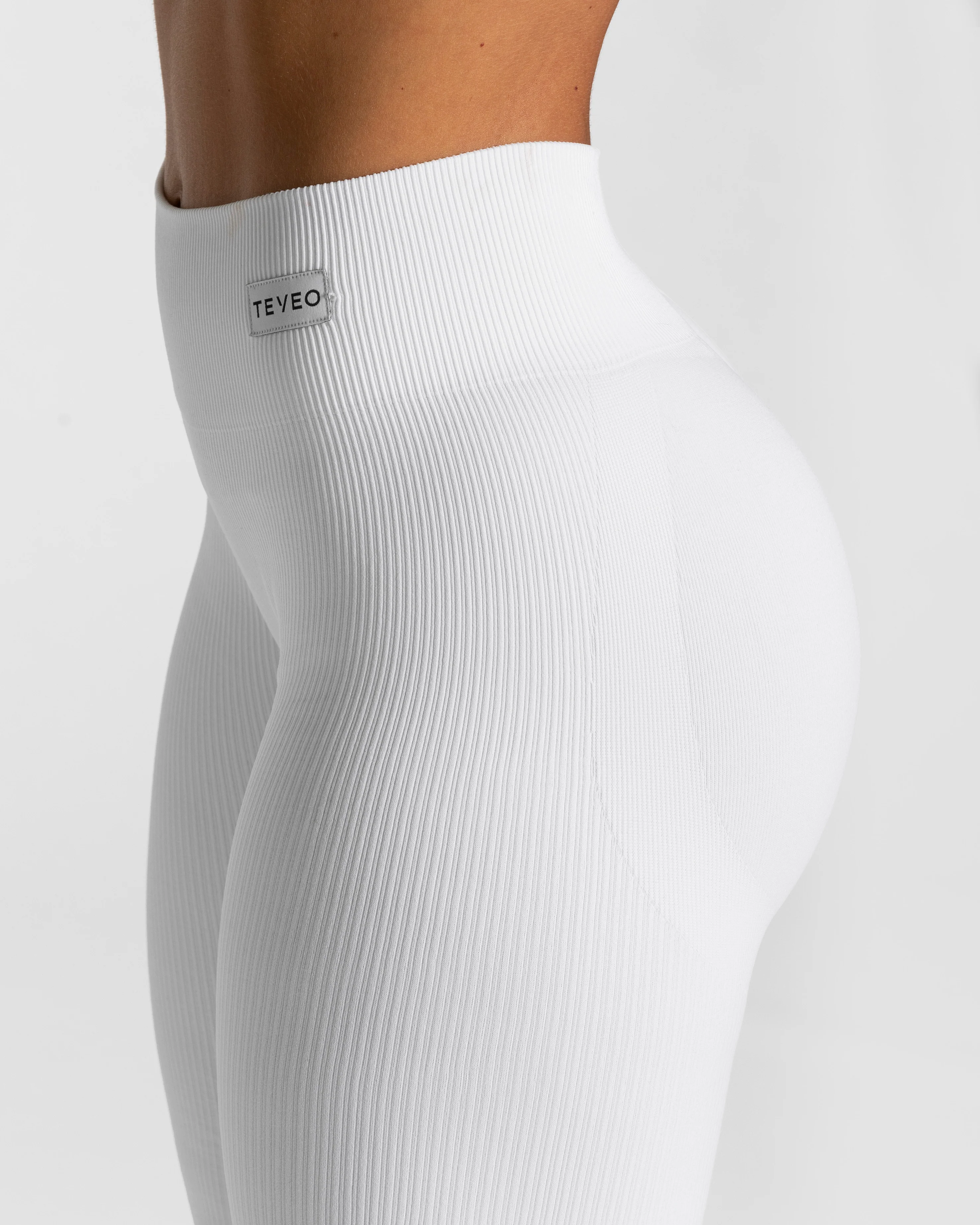 Elegant Scrunch Leggings "Weiß" - Image 4
