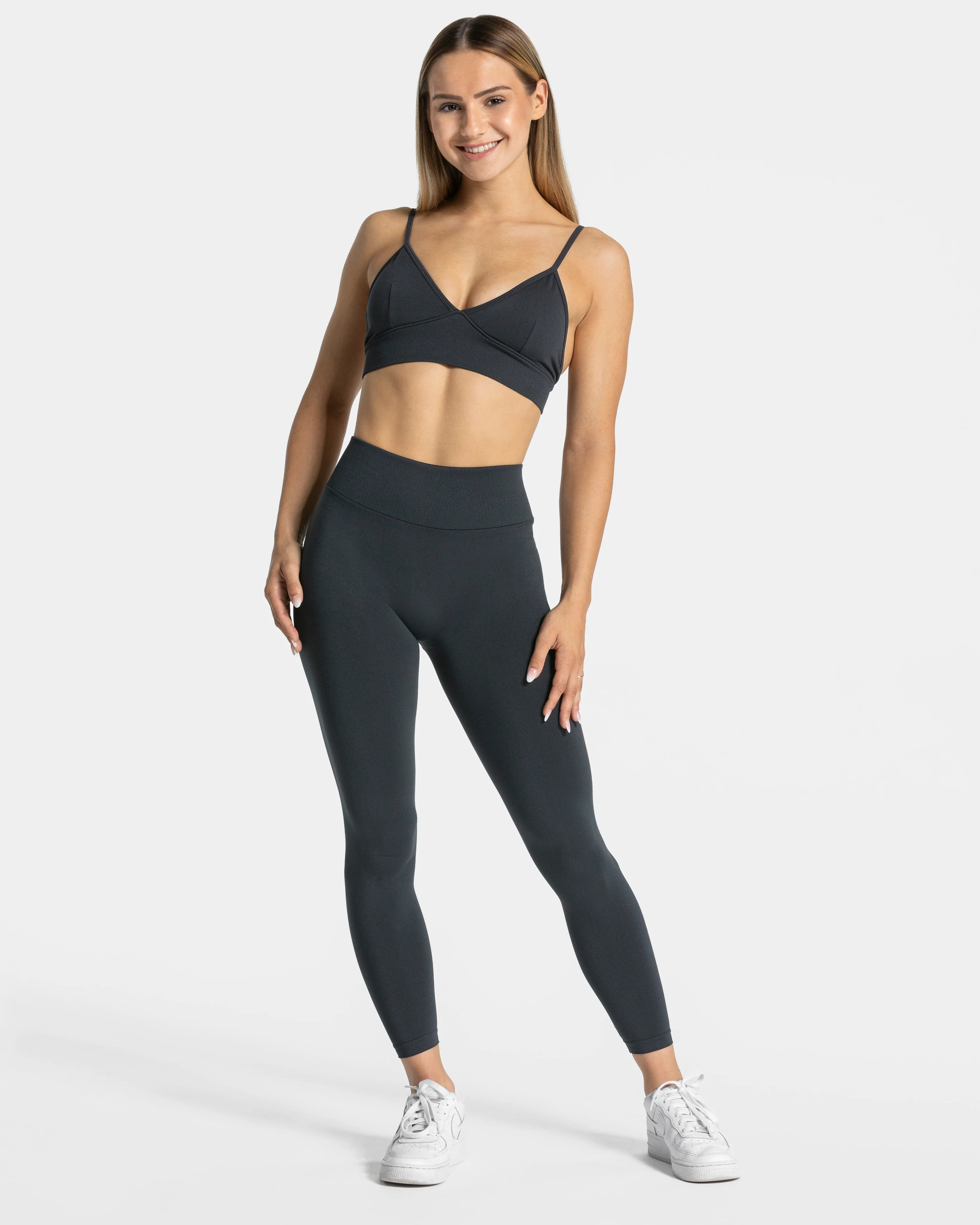 Essence V-Back Covert Scrunch Leggings "Ebony" - Image 3