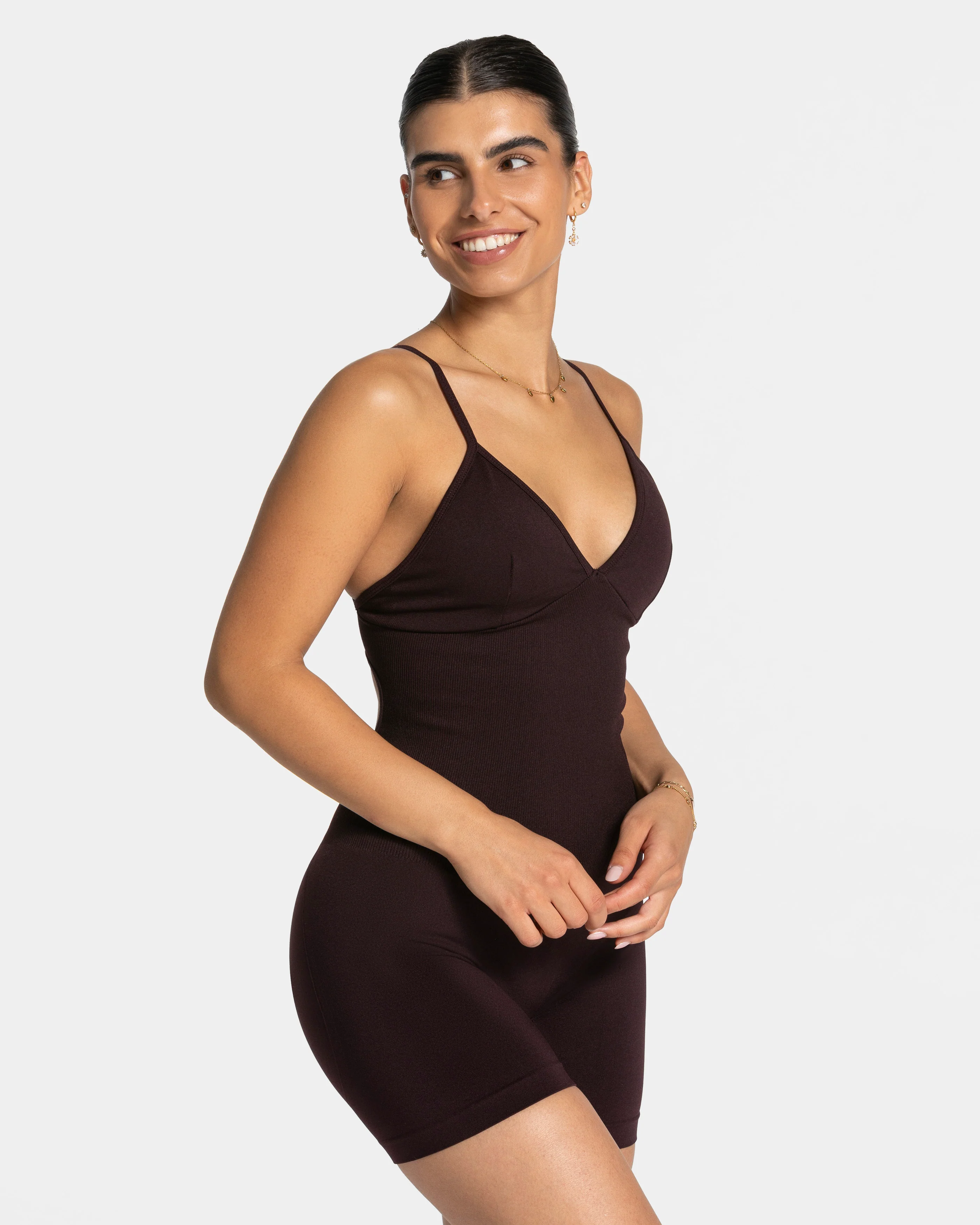 Essence V-Back Covert Scrunch Shorts Jumpsuit "Merlot" - Image 3