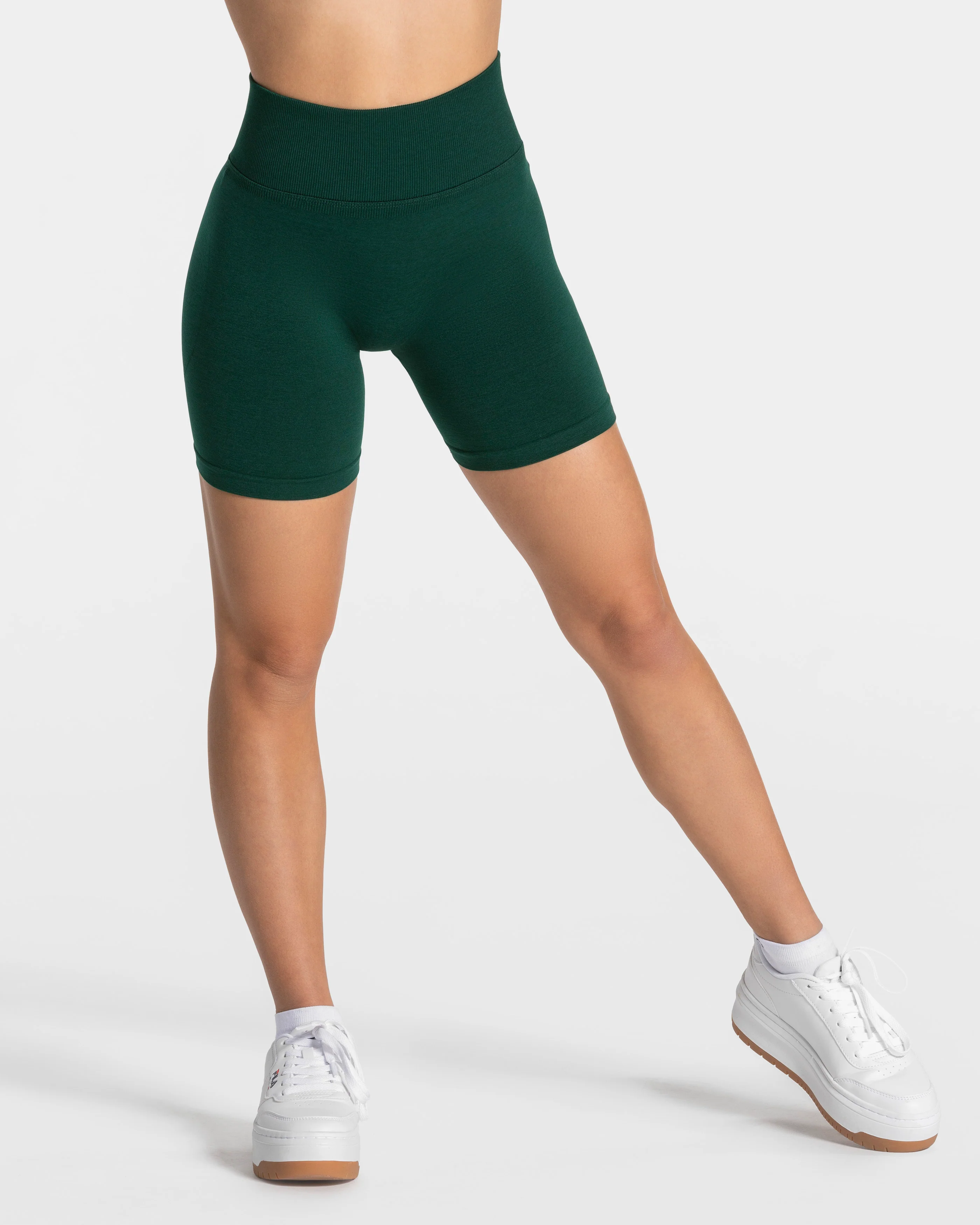 Femme Sculpt Scrunch Shorts "Dunkelgrün" - Image 2