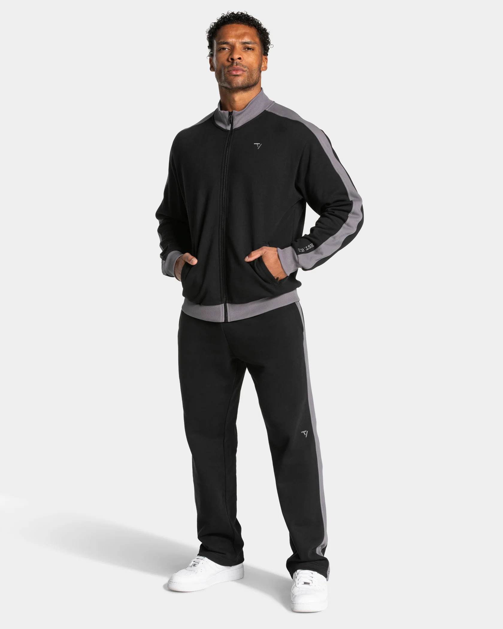 Football Straight Leg Jogger "Schwarz" - Image 3