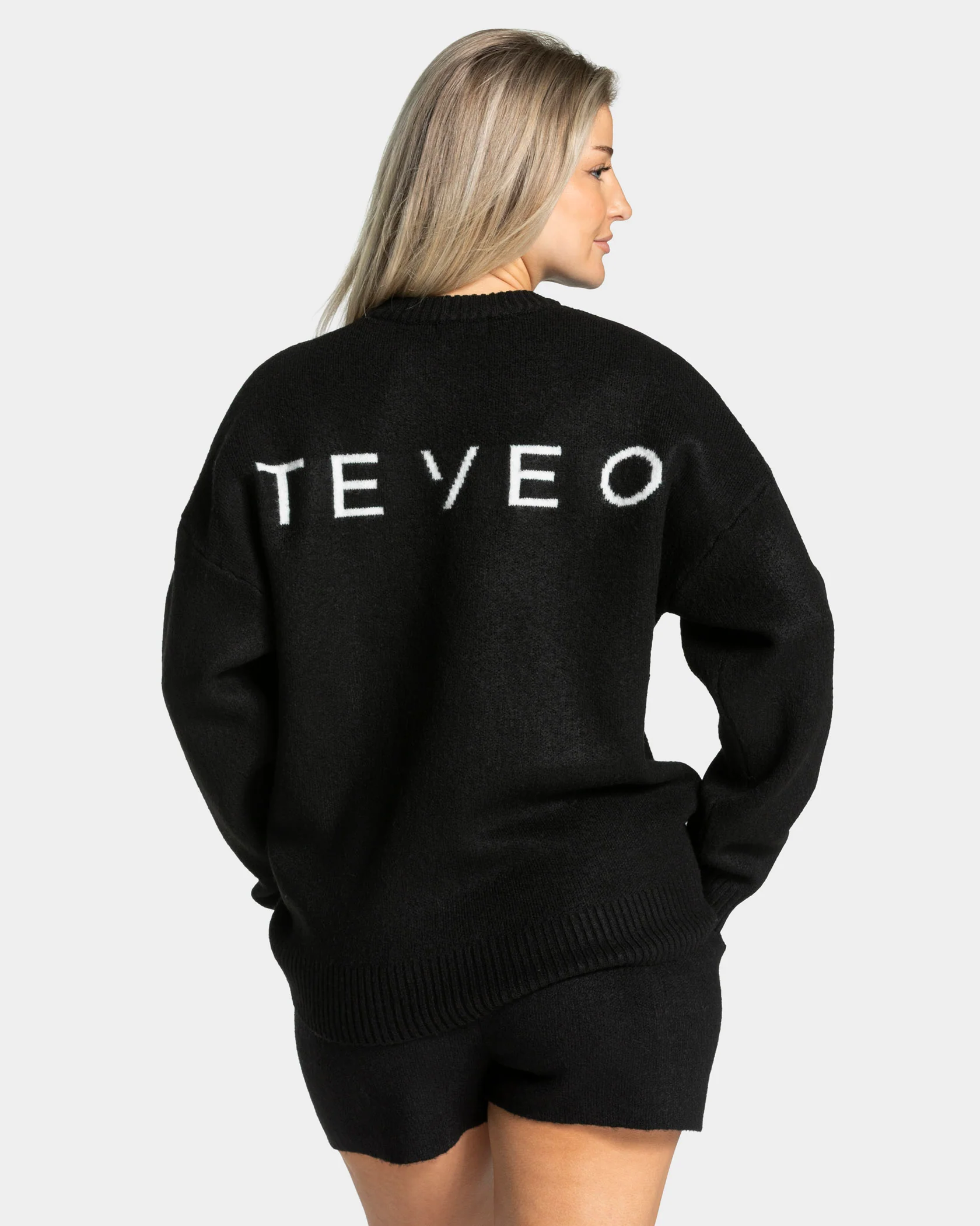 Knit Sweater "Schwarz" - Image 2