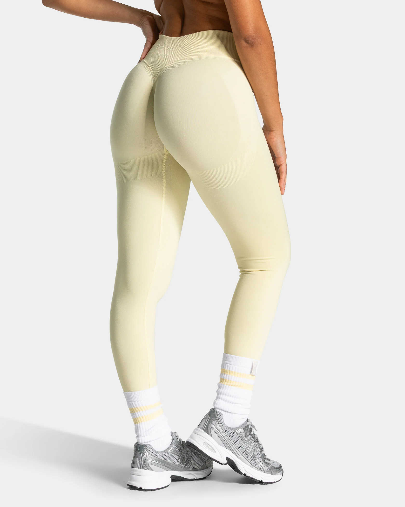 Lift Sculpt Scrunch Leggings "Butter Yellow"