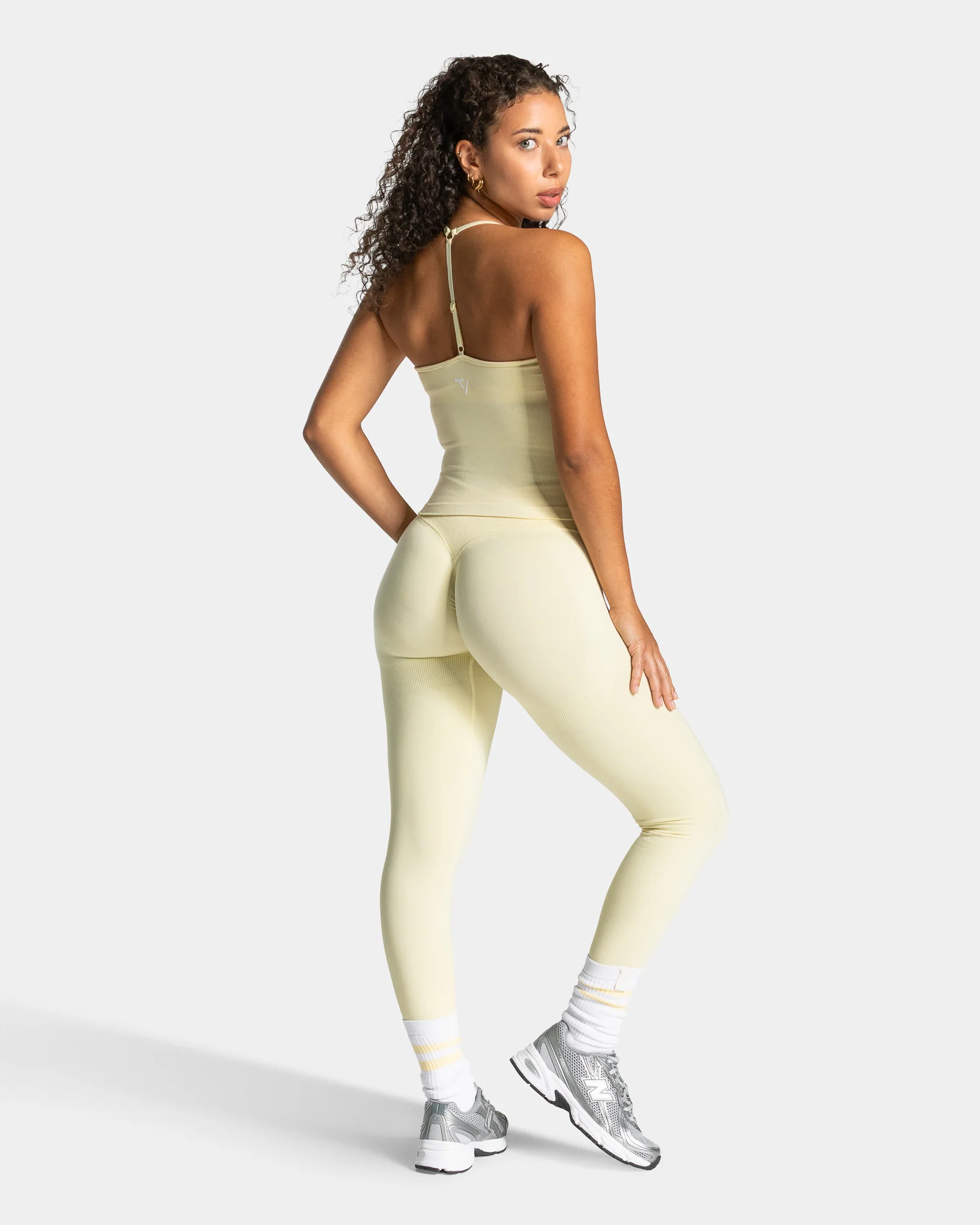 Lift Sculpt Scrunch Leggings "Butter Yellow" - Image 5