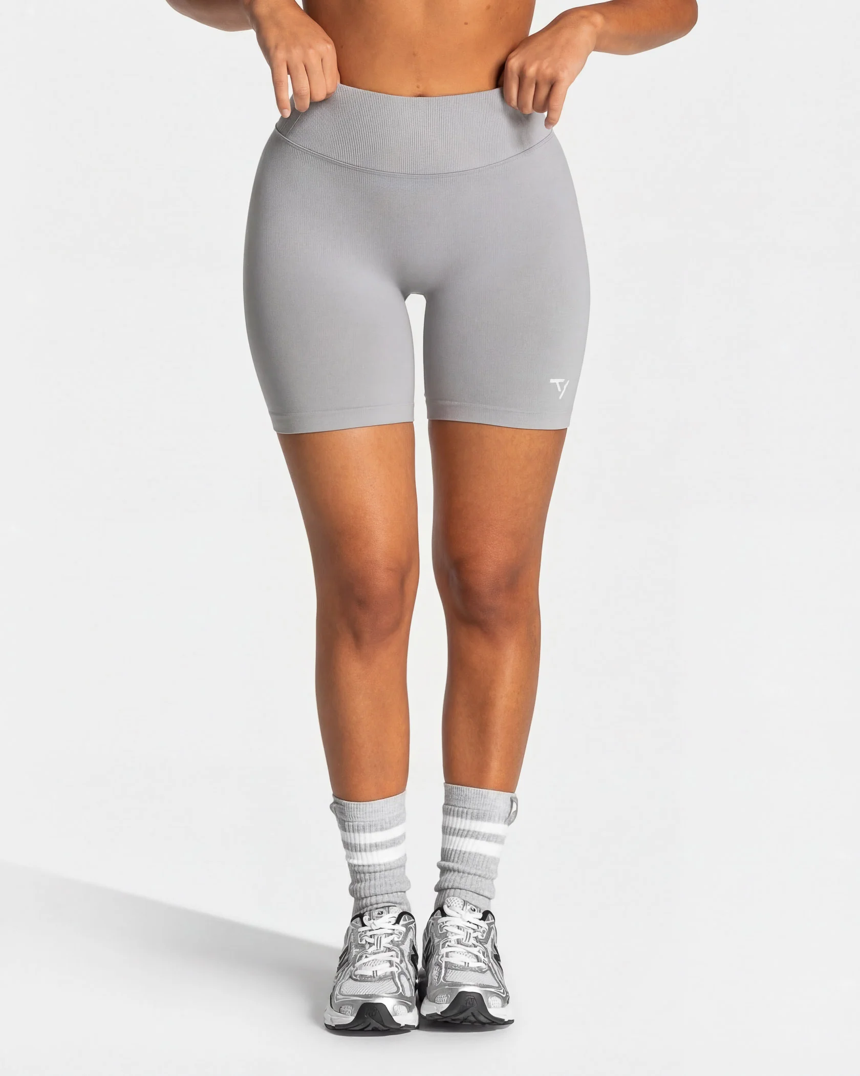 Lift Shorts "Hellgrau" - Image 2