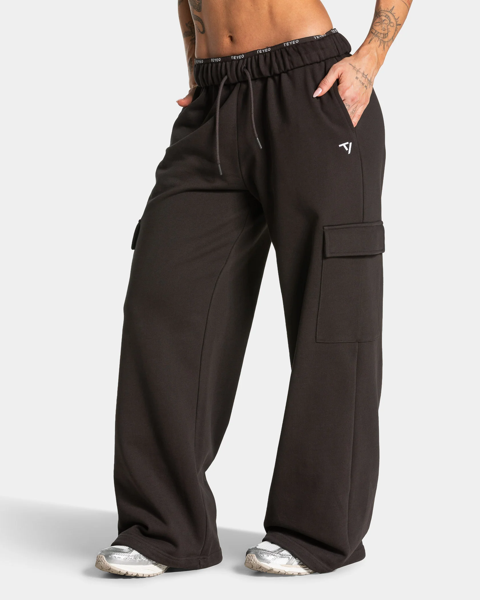 Lift Wide Leg Cargo Jogger Women "Dark Chocolate"