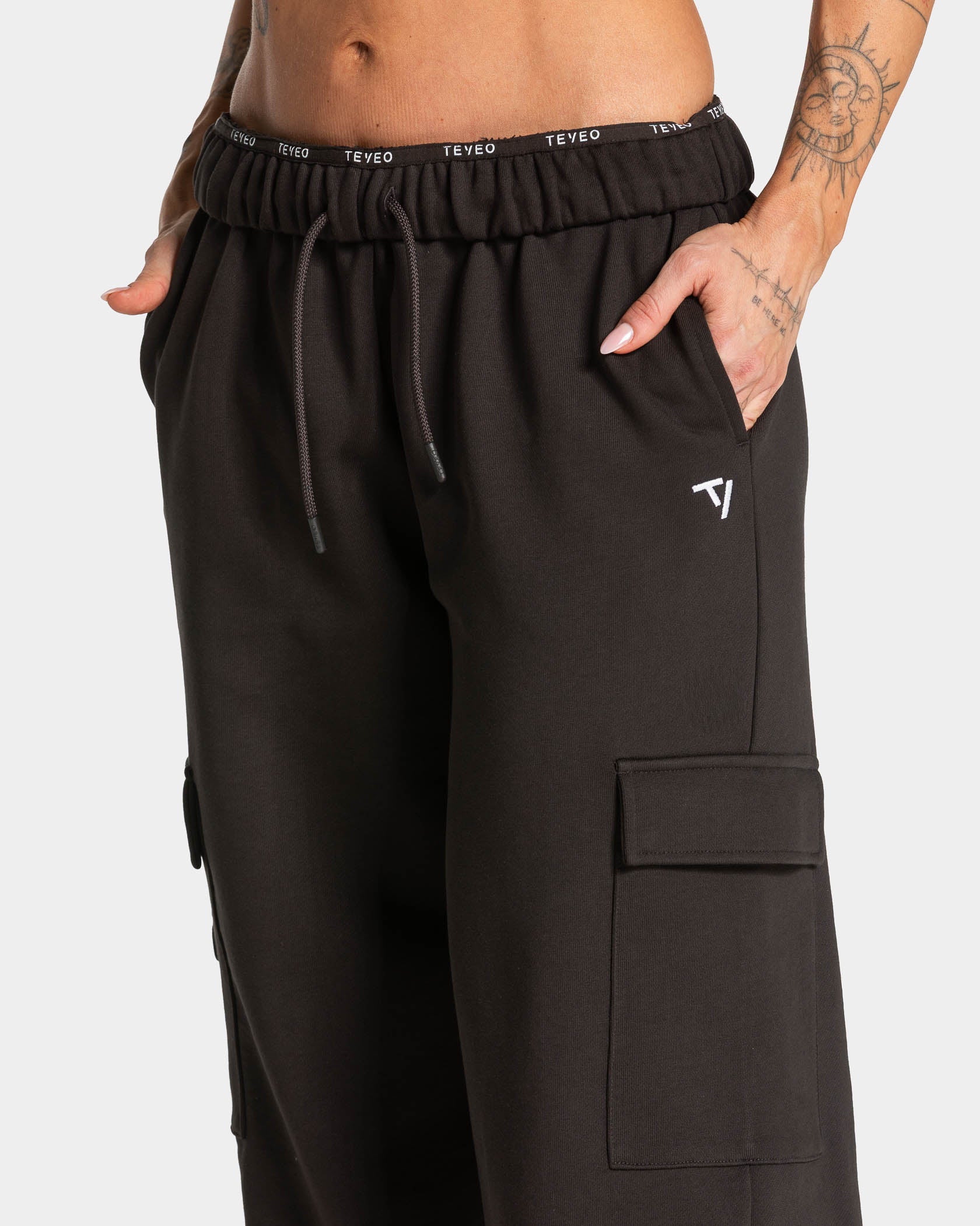 Lift Wide Leg Cargo Jogger Women "Dark Chocolate" - Image 4