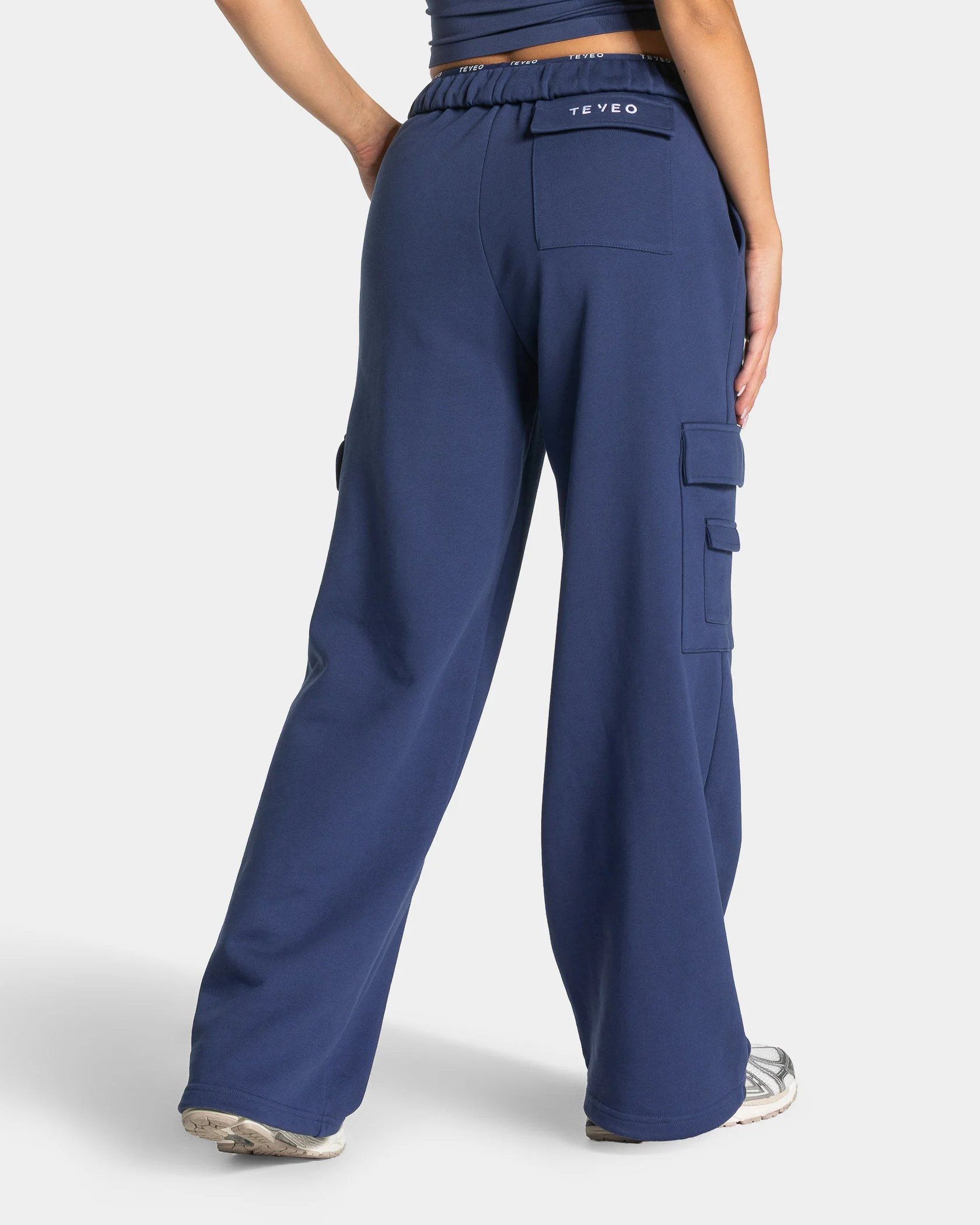 Lift Wide Leg Cargo Jogger Women "Indigo" - Image 2