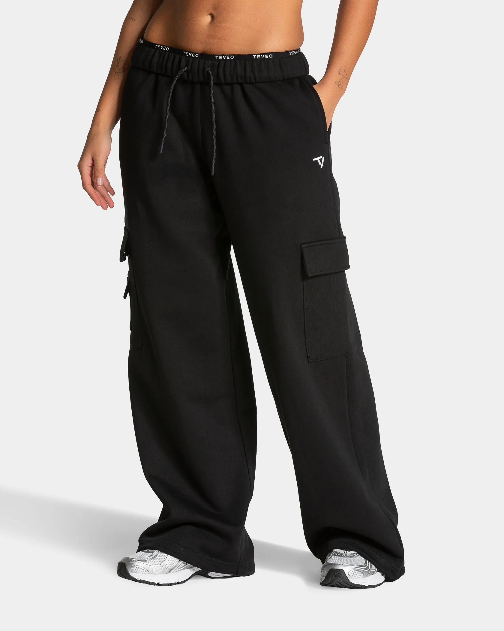 Lift Wide Leg Cargo Jogger Women "Schwarz"