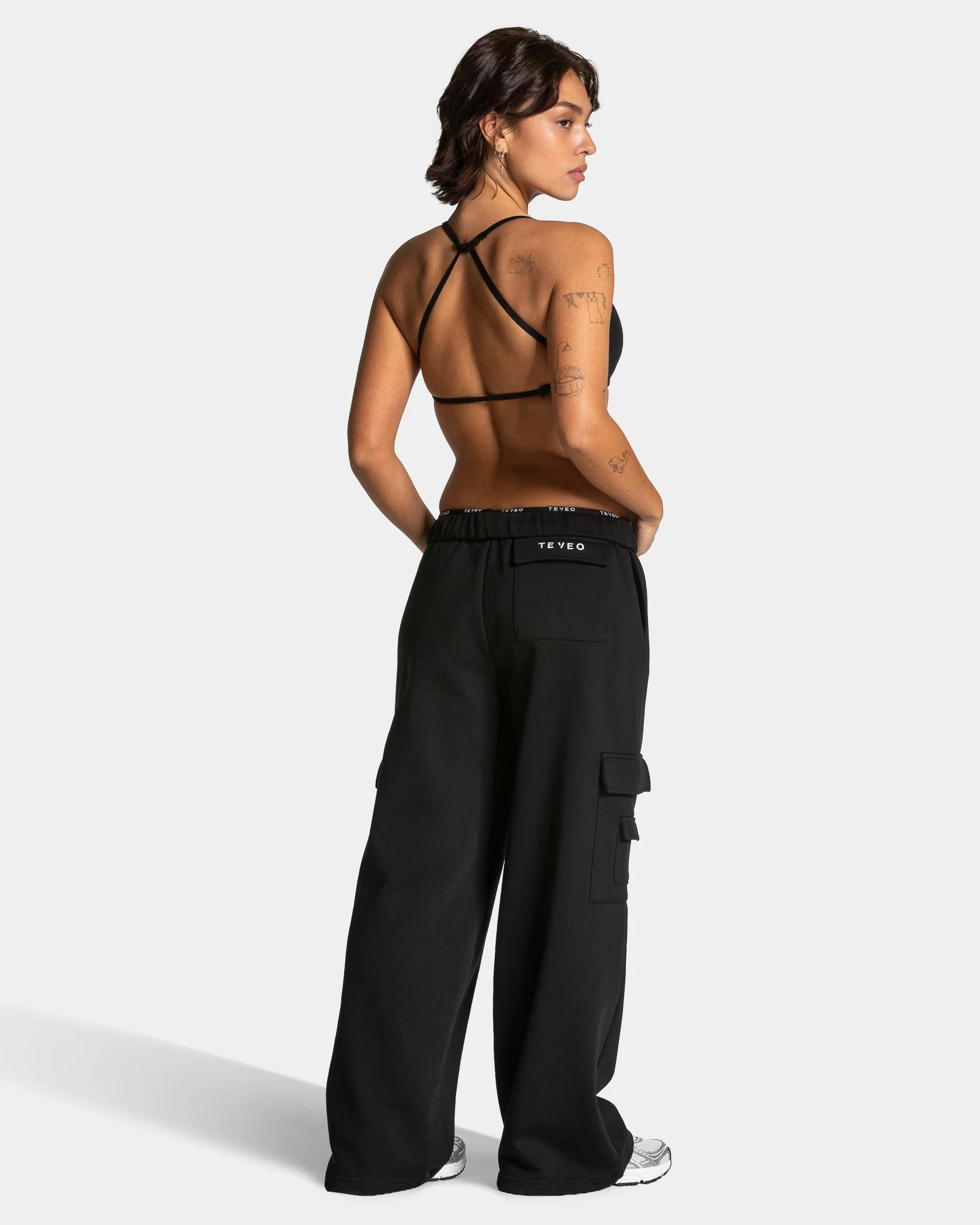 Lift Wide Leg Cargo Jogger Women "Schwarz" - Image 5