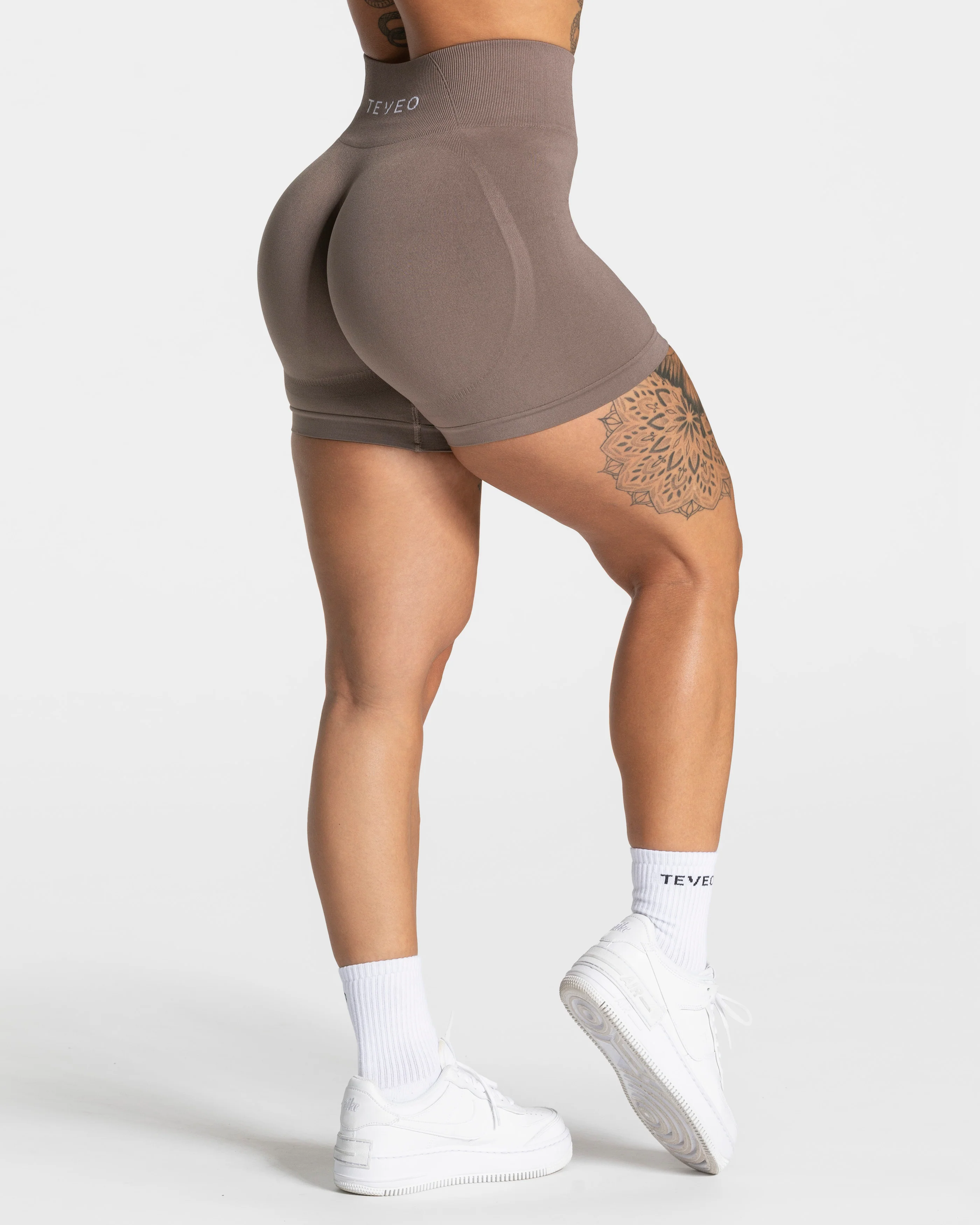 Pure Covert Scrunch Shorts "Mokka"