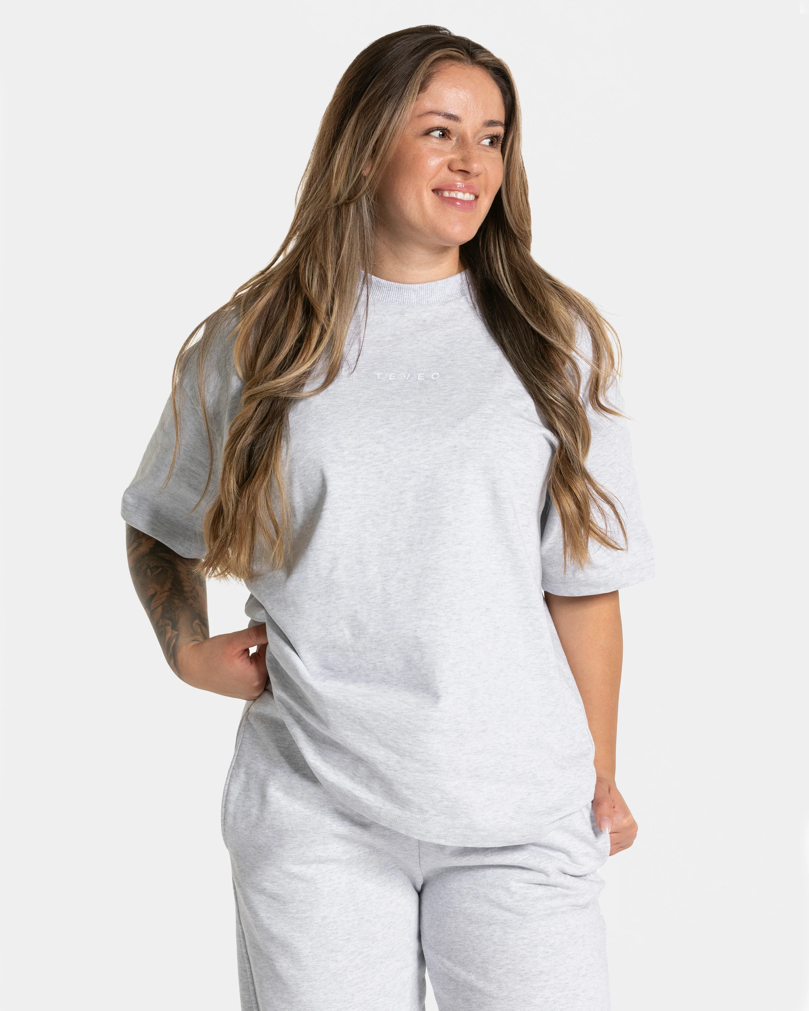 RI’VAIV Oversized T-Shirt "Hellgrau" - Image 2