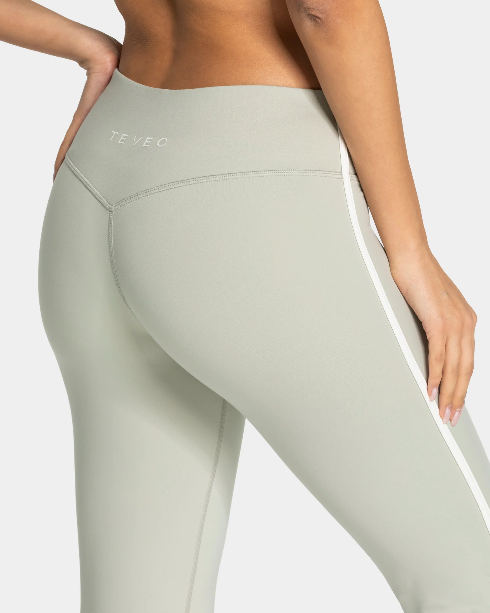 Soft Flared Leggings Regular "Pistachio" - Image 4