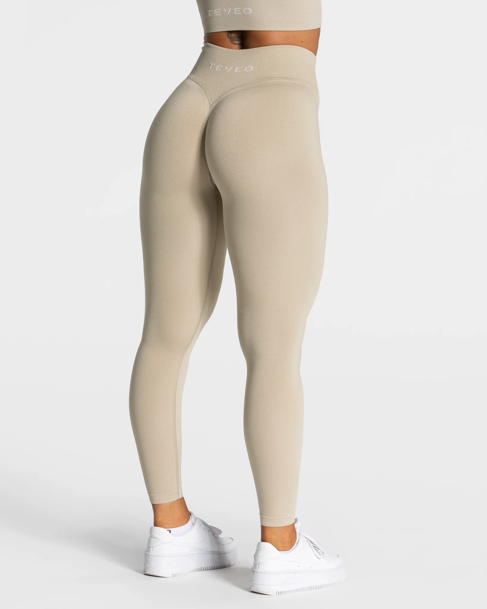 Statement Scrunch Leggings "Sand" - Image 2