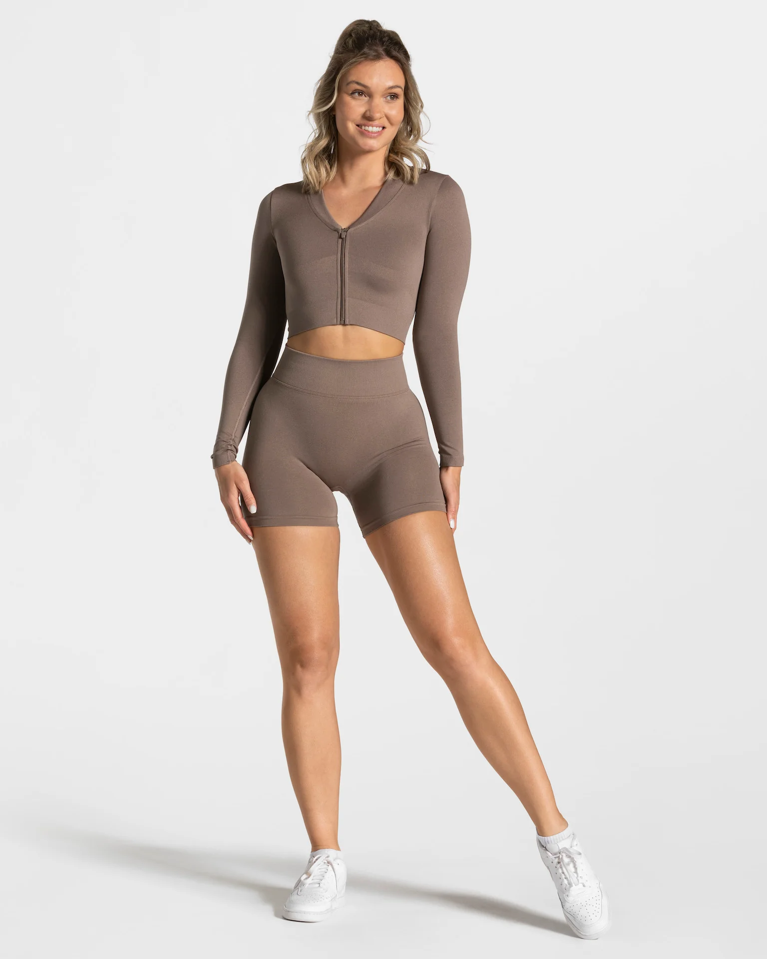 Statement Scrunch Shorts "Mokka" - Image 3