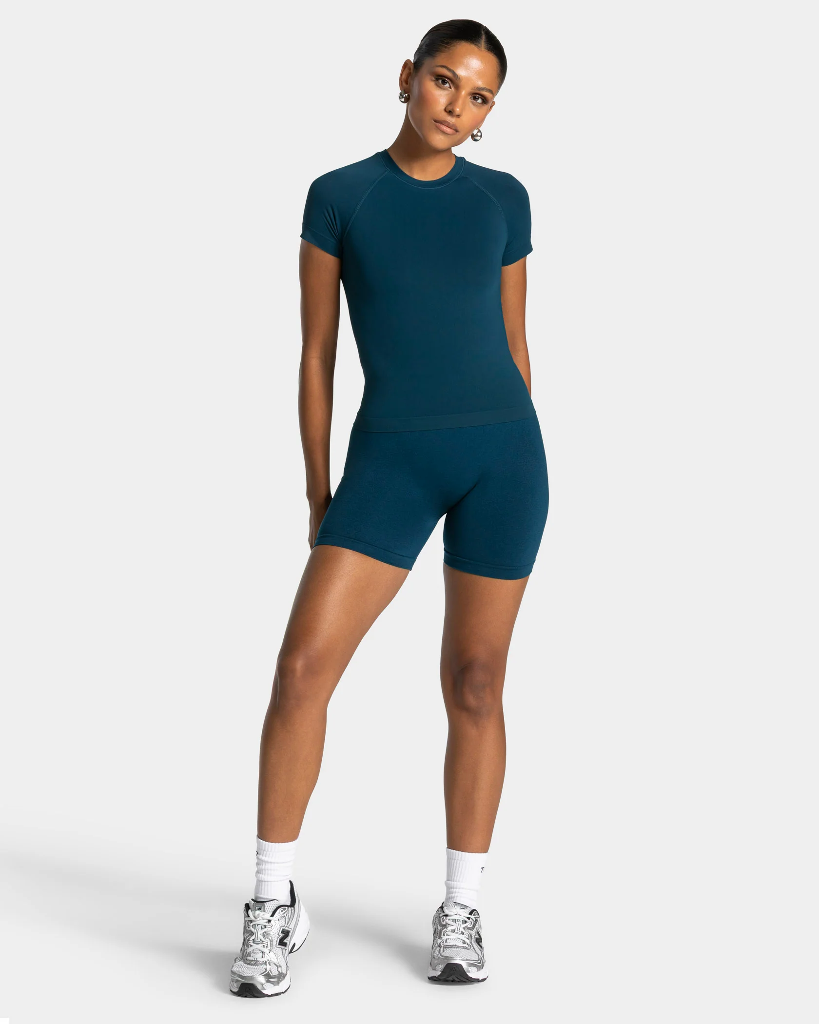 Timeless Pro Covert Scrunch Short "Dark Teal" - Image 3
