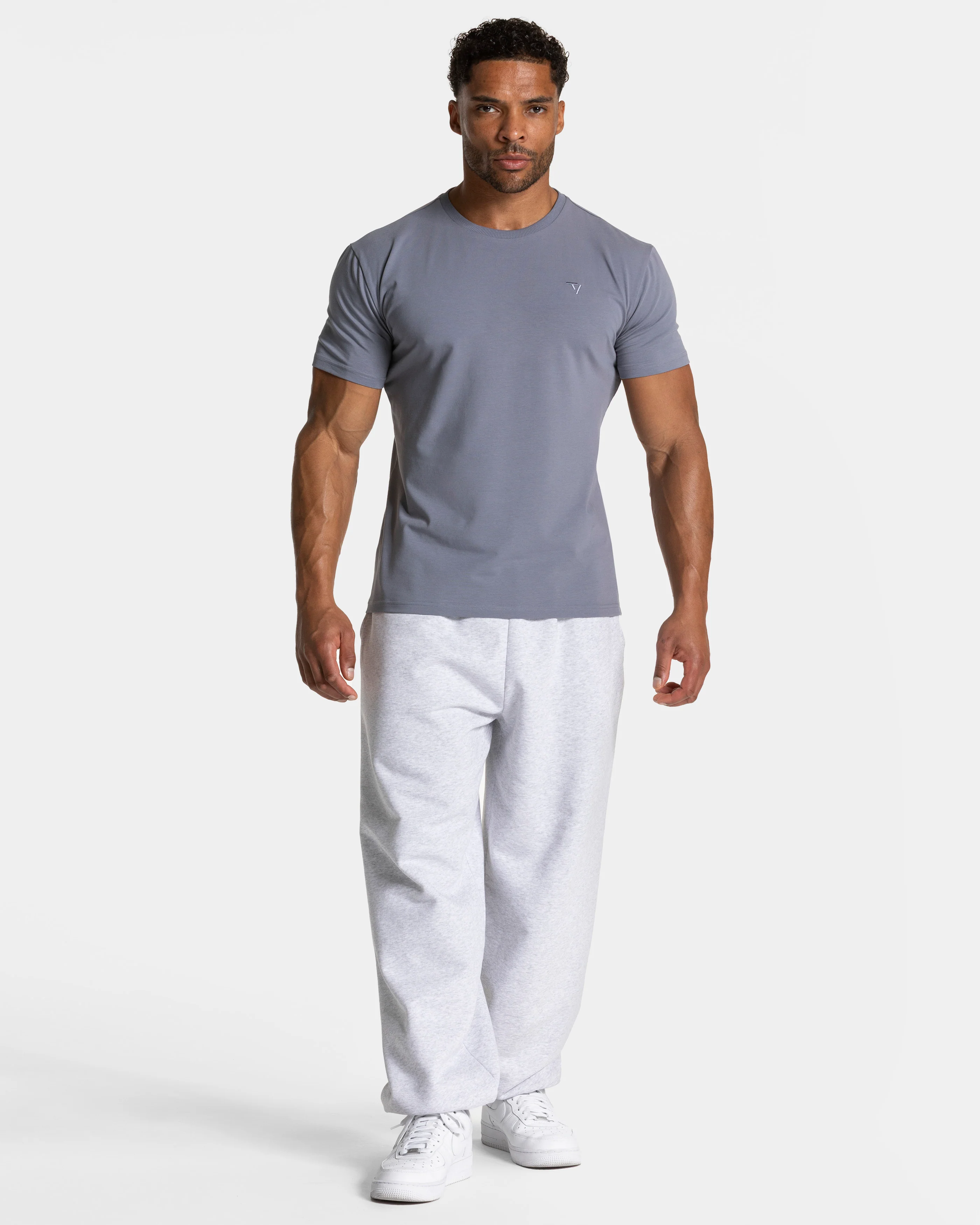 Timeless Pro Fitted T-Shirt "Eisgrau" - Image 3